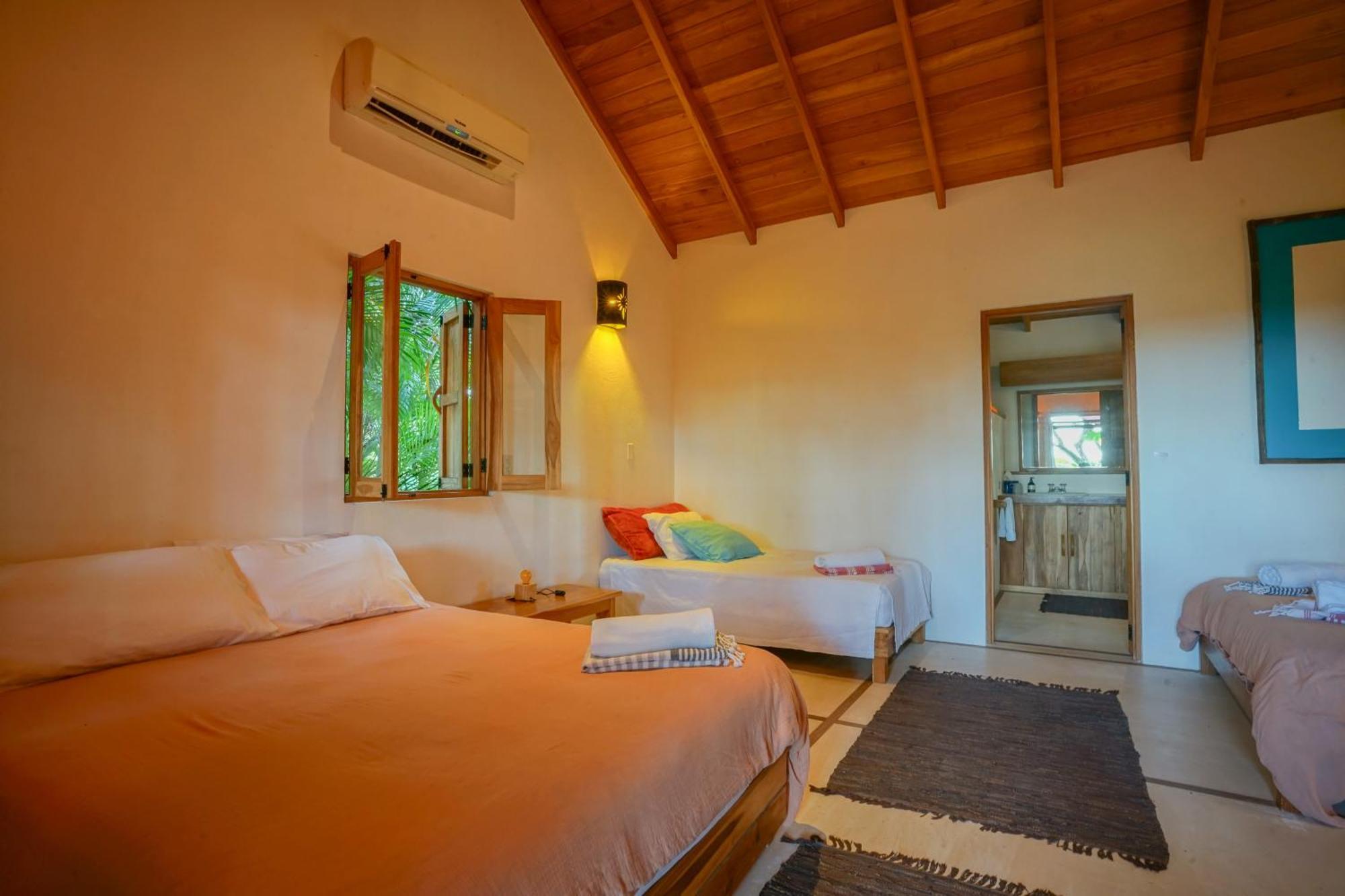 Calamocha Lodge Playa Santa Teresa  外观 照片